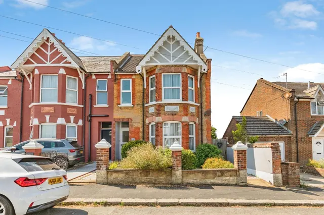 Ashburnham Road, Hastings, photo 1