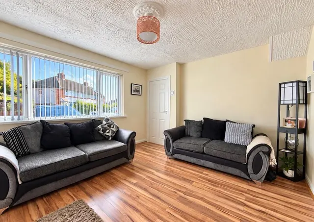 Wandsworth Road, Kingstanding, B44, photo 3