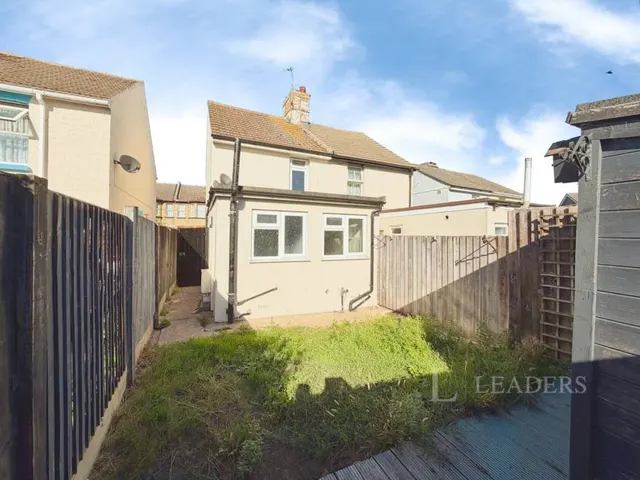 St. Osyth Road, Clacton-on-Sea, CO15, photo 2