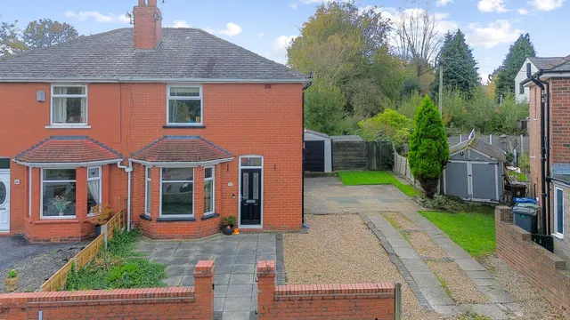 Sandersons Croft, Leigh, WN7, photo 1