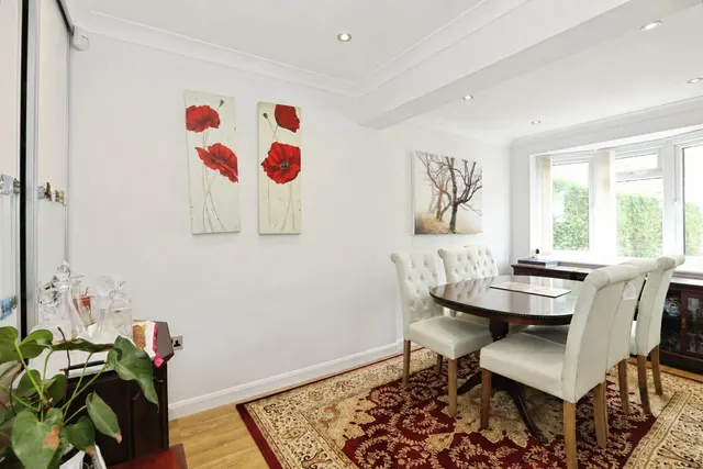Blackheath, Crawley, RH10, photo 3