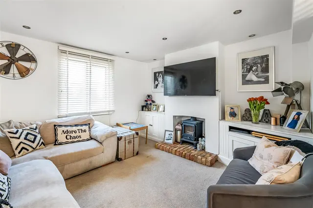 Kingston Road, Leatherhead, KT22, photo 2