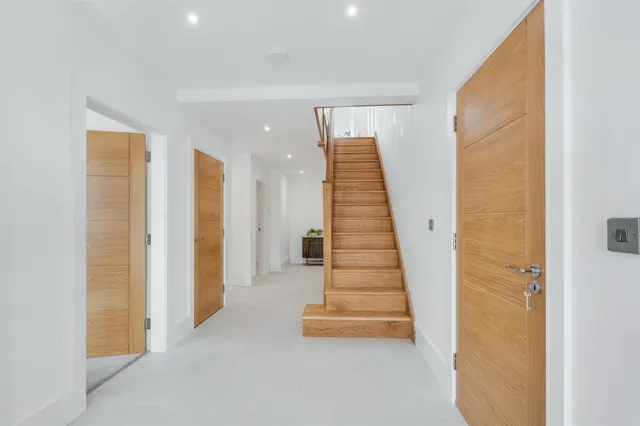 Bletchley Close, Beeston, NG9, photo 3