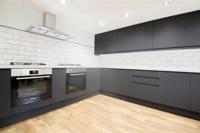 Ash Grove, Hyde Park, LS6, photo 2
