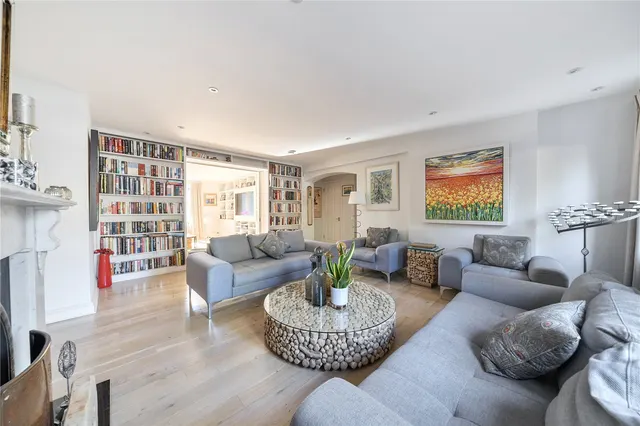 Photo 2 — Kingston Hill, Kingston upon Thames, KT2