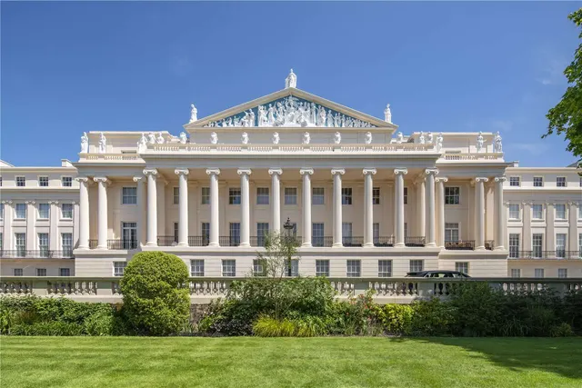 Cumberland Terrace, Regent's Park, London, NW1 4HP, photo 1