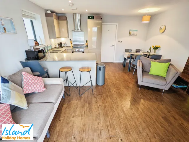 Medina Breeze Walk, Binfield, PO30, photo 2