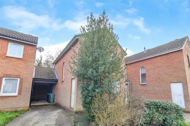 Photo 3 — Quantock Crescent, Emerson Valley, Milton Keynes, Buckinghamshire, MK4