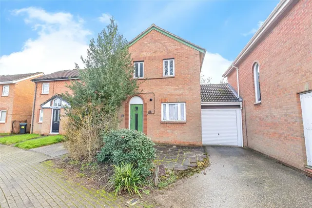 Quantock Crescent, Emerson Valley, Milton Keynes, Buckinghamshire, MK4, photo 1