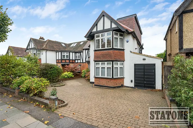 Friary Road, North Finchley, N12, photo 1