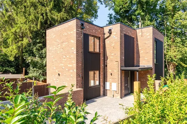 Oaklands Gardens, Kenley, CR8, photo 2