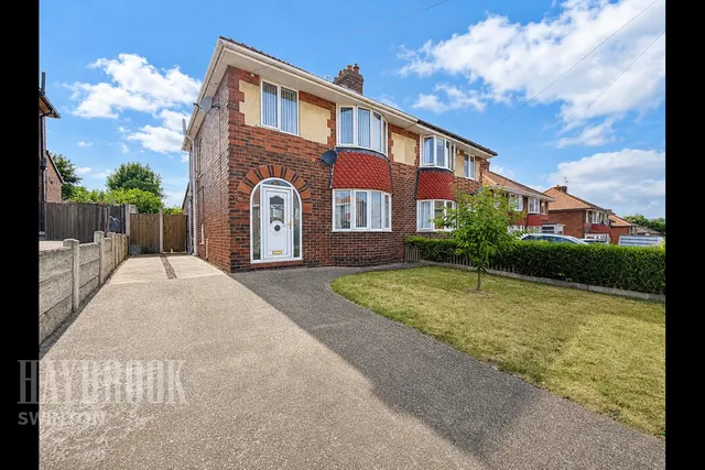 Fitzwilliam Avenue, Wath-Upon-Dearne, photo 1