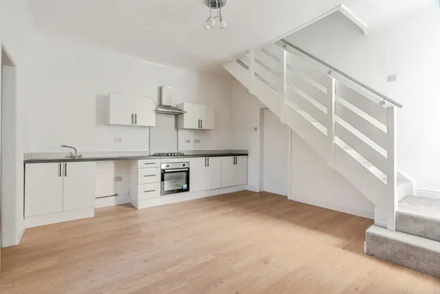 Queensberry Road, Burnley, BB11, photo 3