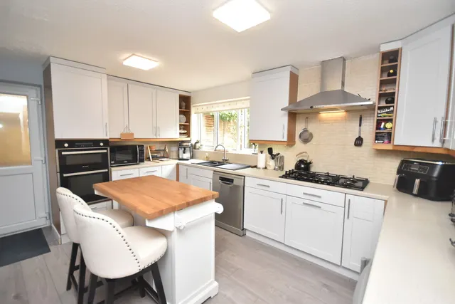 Burway Drive, Whitchurch, photo 3