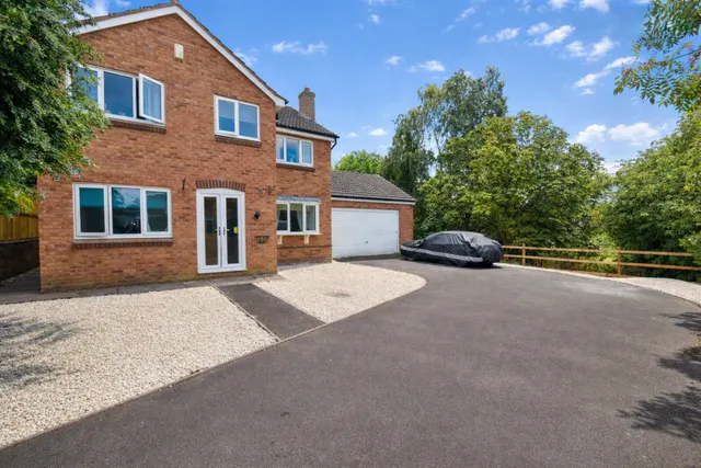 Burway Drive, Whitchurch, photo 1