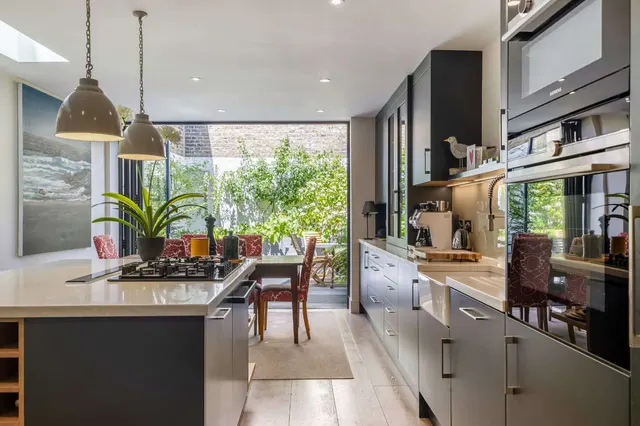 Photo 2 — Hurlingham Road, Fulham, London, SW6 3NF
