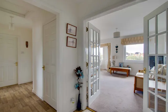 Photo 3 — 10c Viewfield Road, Arbroath, DD11 2BS