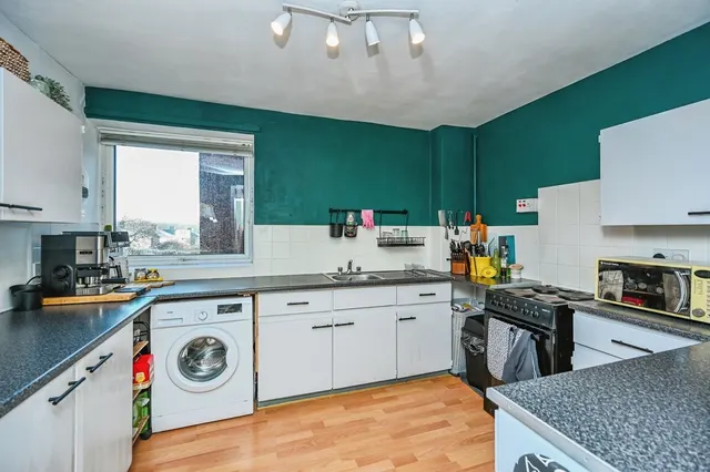 Nazeby Avenue, Crosby, L23, photo 3