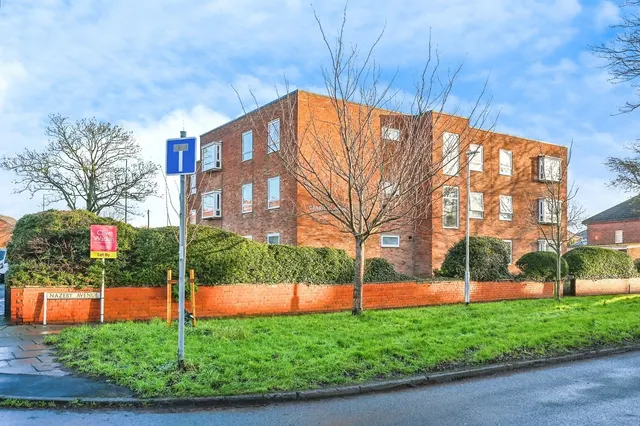 Nazeby Avenue, Crosby, L23, photo 1