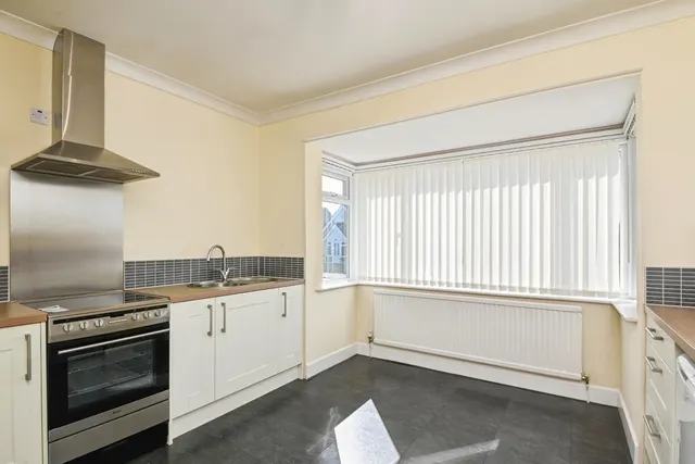 Photo 3 — Golf Green Road, Jaywick, Clacton-on-Sea, Essex, CO15