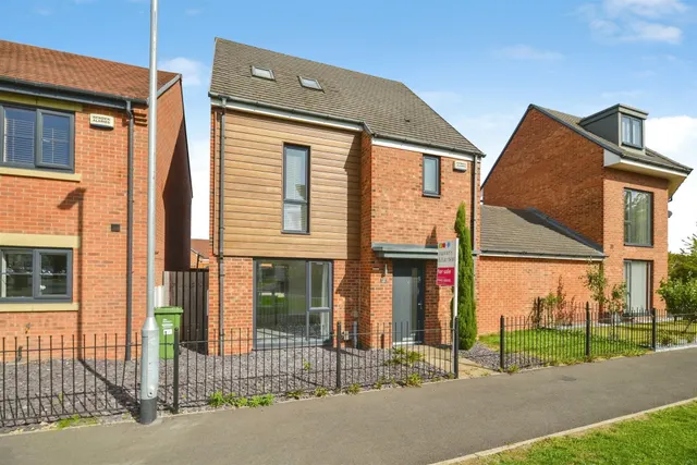 Sculptor Crescent, Stockton-On-Tees, TS18, photo 1