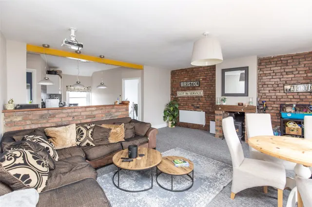 High Street, Westbury-on-Trym, BS9, photo 1