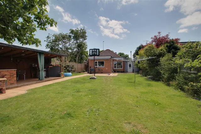 Upper Brighton Road, Sompting, Lancing, photo 1