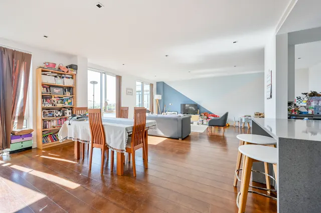 142 Belgravia House, Dickens Yard, Longfield Avenue, London, photo 1