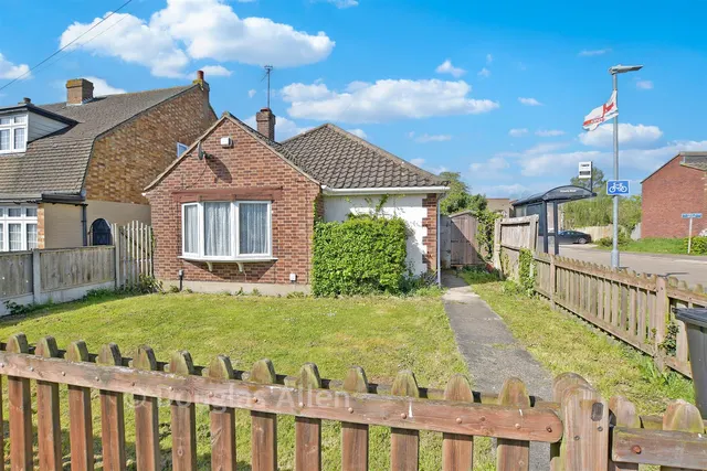 Railway Approach, Basildon, SS15, photo 1