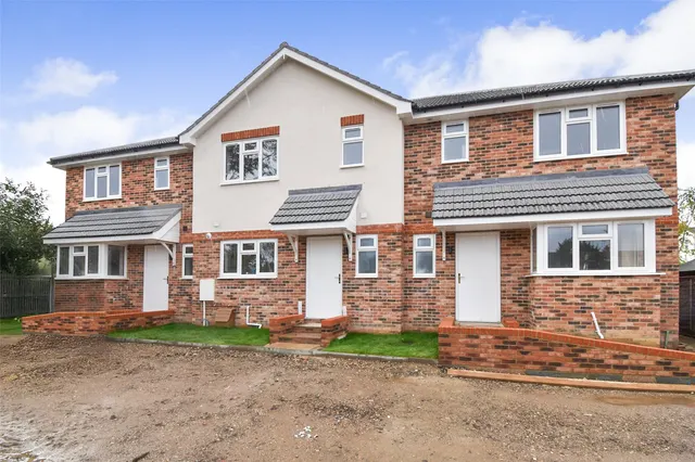 Holly Road, Aldershot, Hampshire, GU12 4SG, photo 1