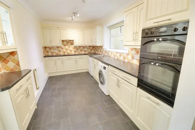 Romford, Outer London, RM3, photo 2
