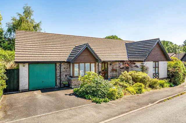 Lon Yr Afon, Newbridge-on-Wye, Llandrindod Wells, Powys, LD1 6LX, photo 1