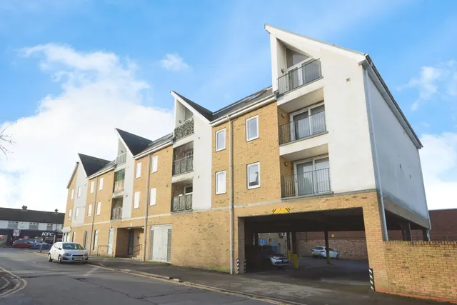 Lambeth Road, BENFLEET, Essex, SS7, photo 1