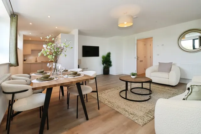 Severn House, Hambrook, BS16, photo 1