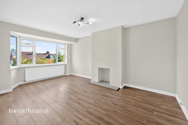 Friern Park, London, N12, photo 2