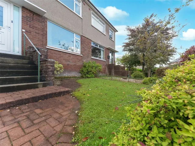 Photo 2 — Stanley Drive, Bishopbriggs, Glasgow, East Dunbartonshire, G64