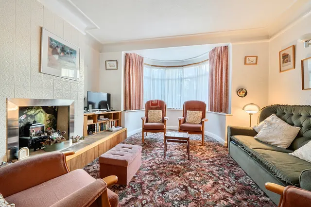 Lambourne Gardens, Enfield, EN1, photo 3