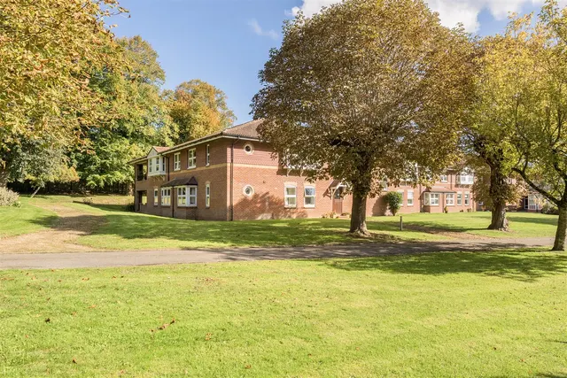 Meadow Drive, Devizes, SN10, photo 1
