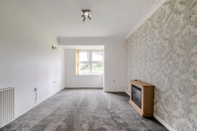 Meadow Drive, Devizes, SN10, photo 2