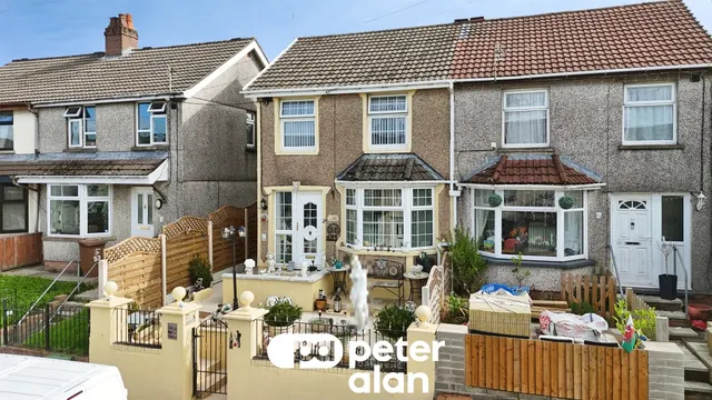Pencoed Avenue, Blackwood, NP12, photo 2