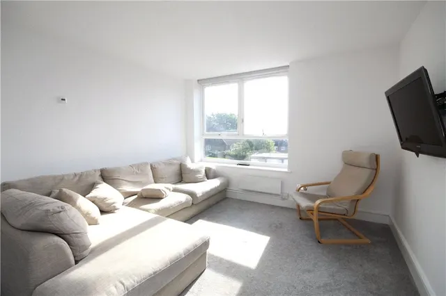 Ross Road, London, SE25, photo 2