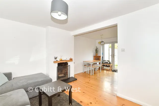 Woodleigh Road, Burgess Hill, RH15, photo 2