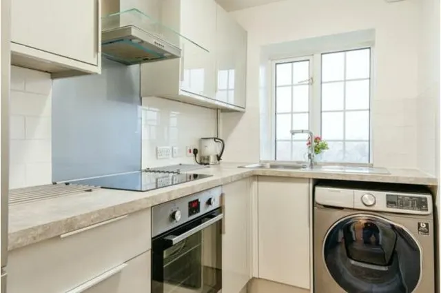 Beulah Hill, London, SE19, photo 2