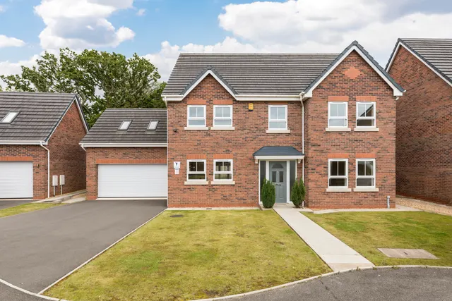 Fossdale Moss, Leyland, PR26, photo 1