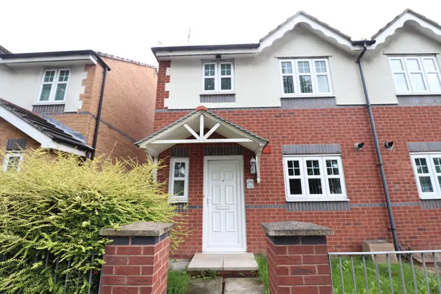 Fender Way, Prenton, CH43, photo 1