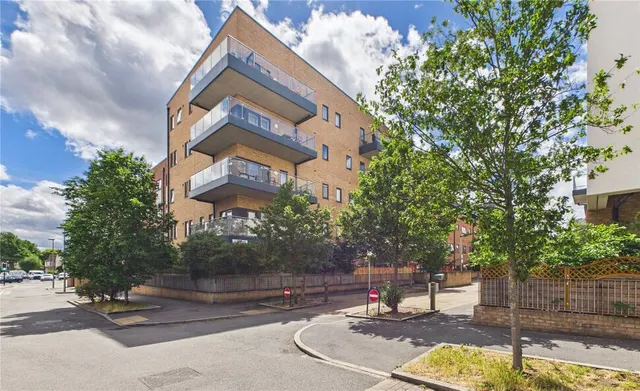 Thornbury Way, Walthamstow, E17, photo 1