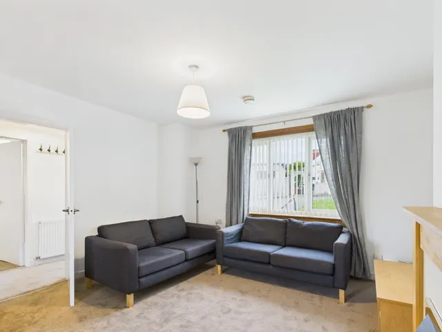 Parkgrove Path, Barnton, EH4, photo 2