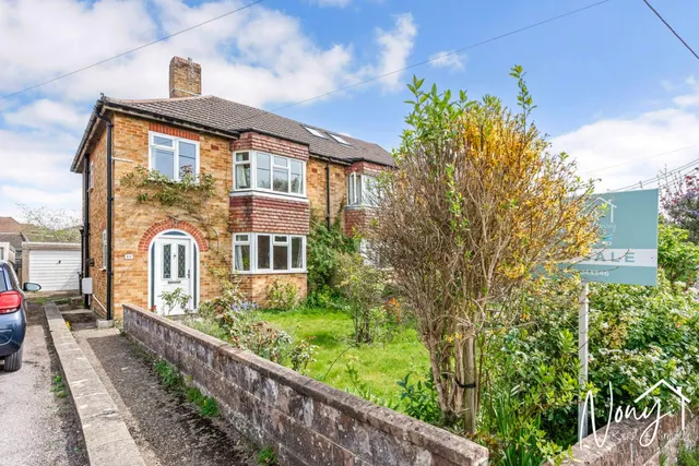Bereweeke Avenue, Winchester, photo 1