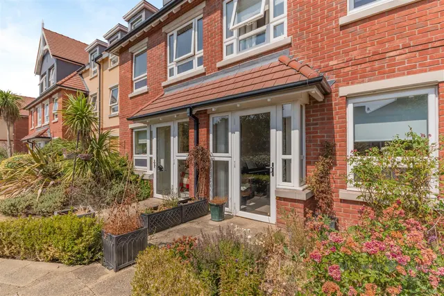 Hanbury Road, Droitwich, WR9, photo 2