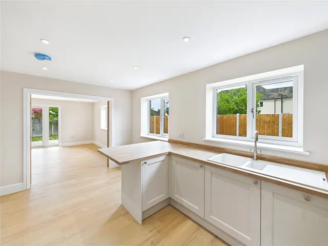 Harwich Road, Little Clacton, CO16, photo 2